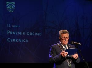 SLAVNOSTNA SEJA OBČINSKEGA SVETA OBČINE CERKNICA 12 FOTO LJUBO VUKELIČ
